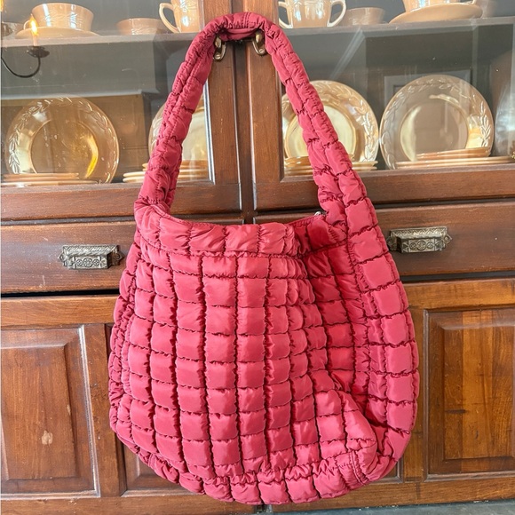 ♥️💖 SOUR CHERRY FP Movement Quilted Carryall NO LONGER AVAILABLE Dark Red NWT - Picture 7 of 14